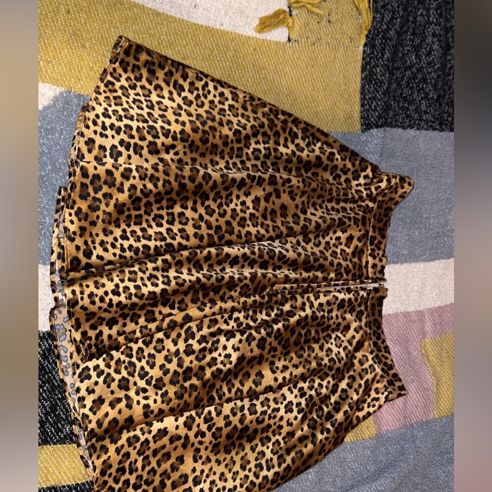 SKIRT- CHEETAH PRINT- SMALL- USED
